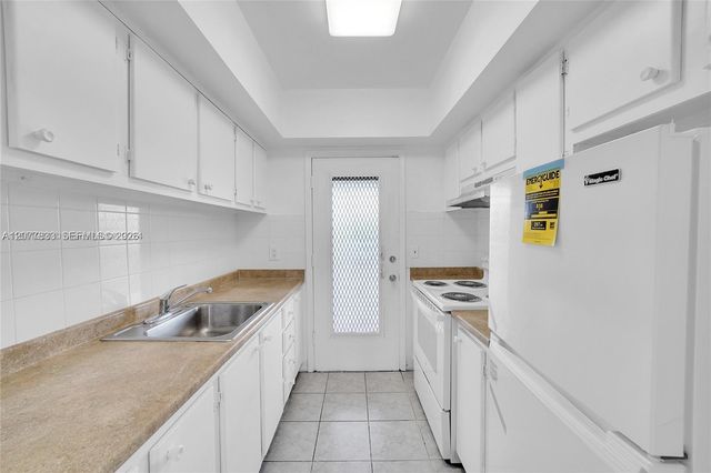 1050 E Sample Road 309, Pompano Beach, FL 33064