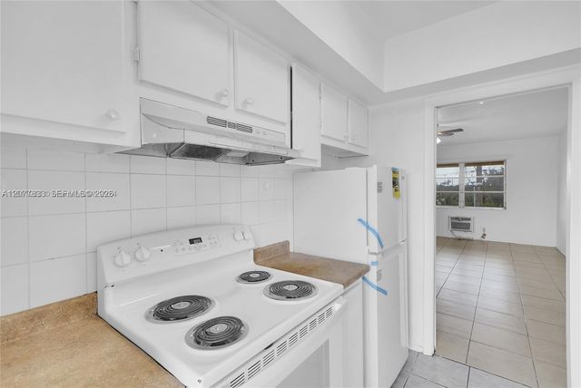 1050 E Sample Road 309, Pompano Beach, FL 33064