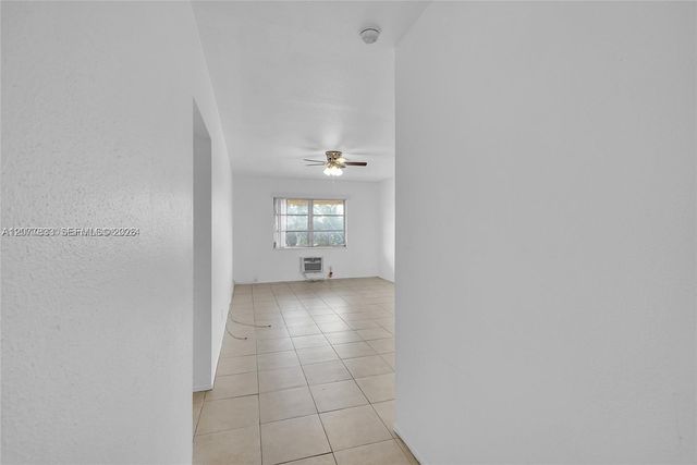 1050 E Sample Road 309, Pompano Beach, FL 33064