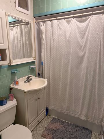 49 Sunset Rd 49, Somerville, MA 02144