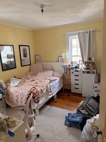 49 Sunset Rd 49, Somerville, MA 02144