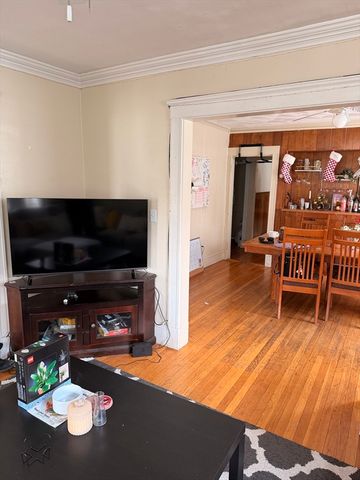 49 Sunset Rd 49, Somerville, MA 02144