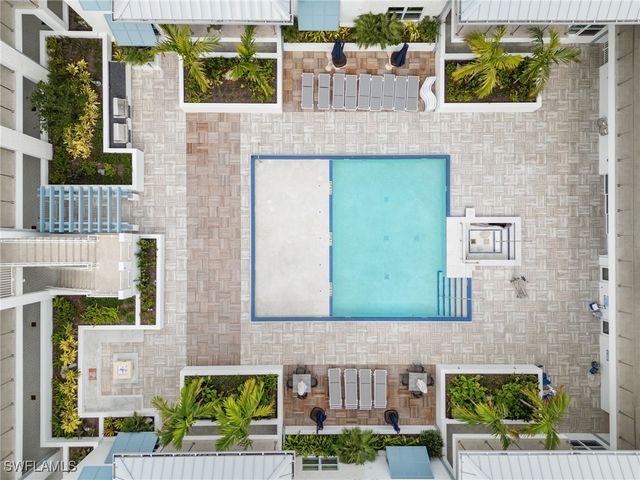 201 8th ST S 301, Naples, FL 34102