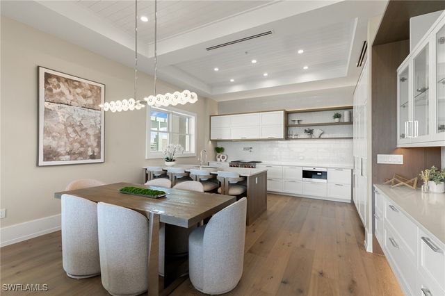 201 8th ST S 301, Naples, FL 34102