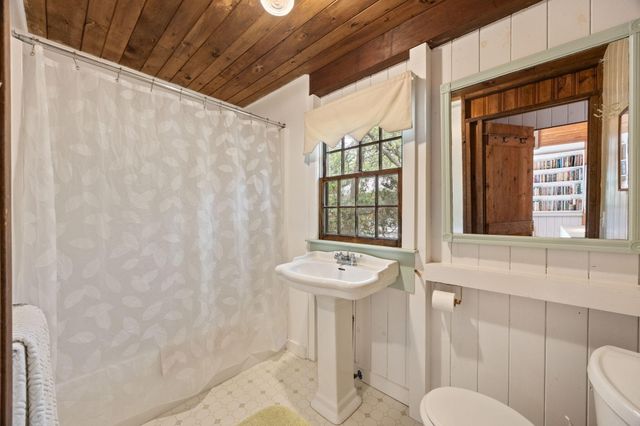 95 Indian Neck Road, Wellfleet, MA 02667