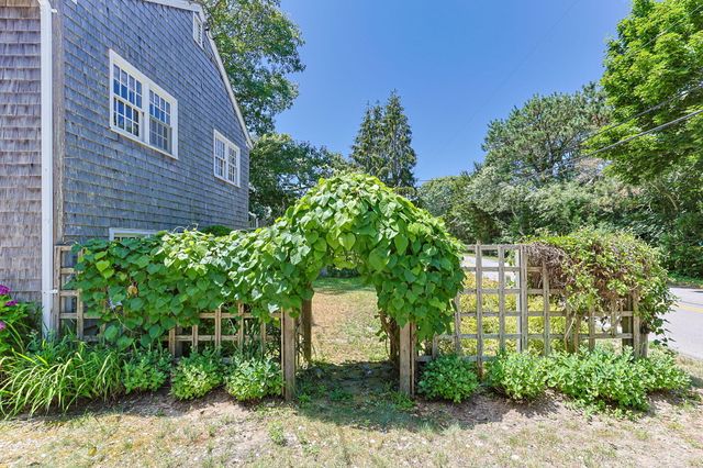 95 Indian Neck Road, Wellfleet, MA 02667