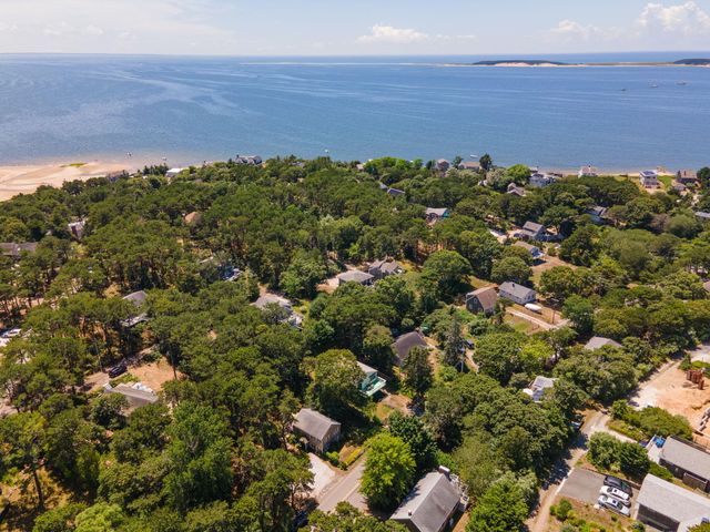 95 Indian Neck Road, Wellfleet, MA 02667