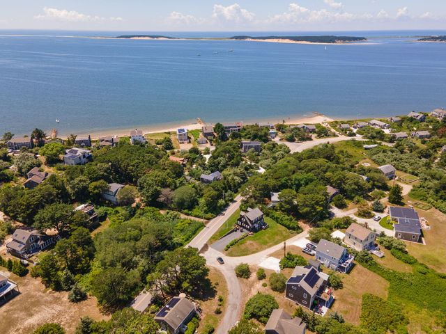 95 Indian Neck Road, Wellfleet, MA 02667