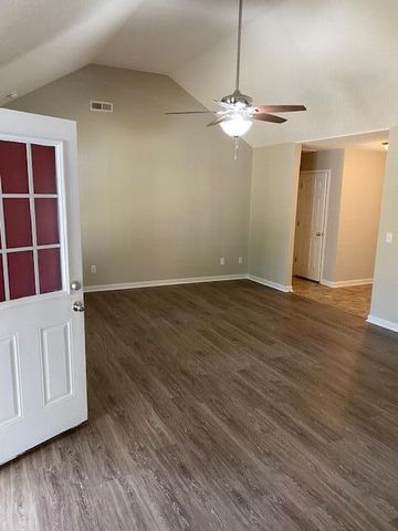 1261 Glastonbury Road, Sumter, SC 29154
