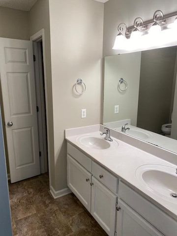 1261 Glastonbury Road, Sumter, SC 29154