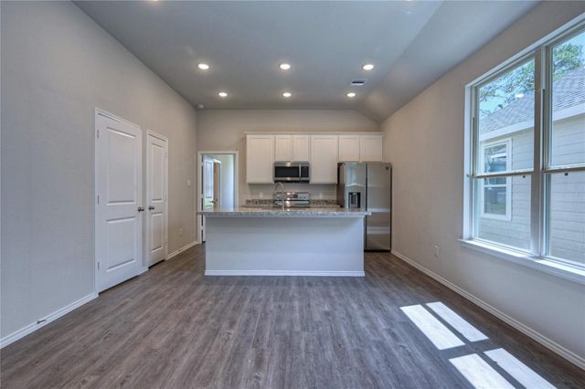 11779 White Cedar, Willis, TX 77318