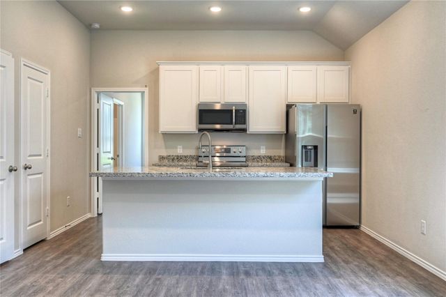 11779 White Cedar, Willis, TX 77318