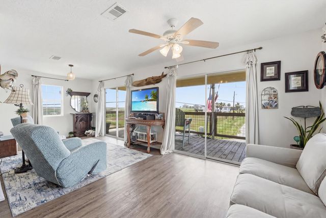 4014 6th Street, Galveston, TX 77554