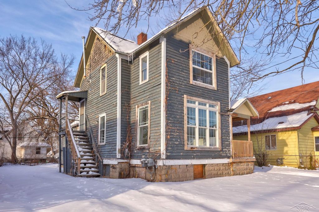 2249 S Hamilton Street, Saginaw, MI 48602