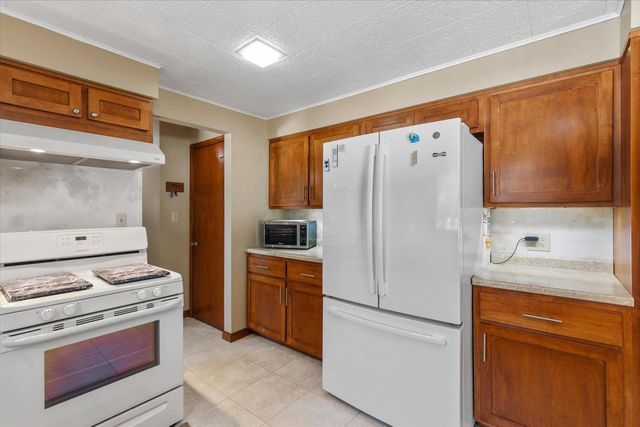 3327 COUNTY ROAD C, Oconto Falls, WI 54154