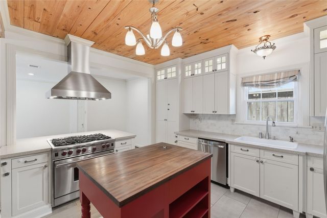 6666 Fairfield Street, Houston, TX 77023