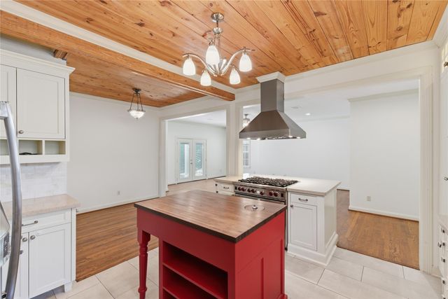 6666 Fairfield Street, Houston, TX 77023