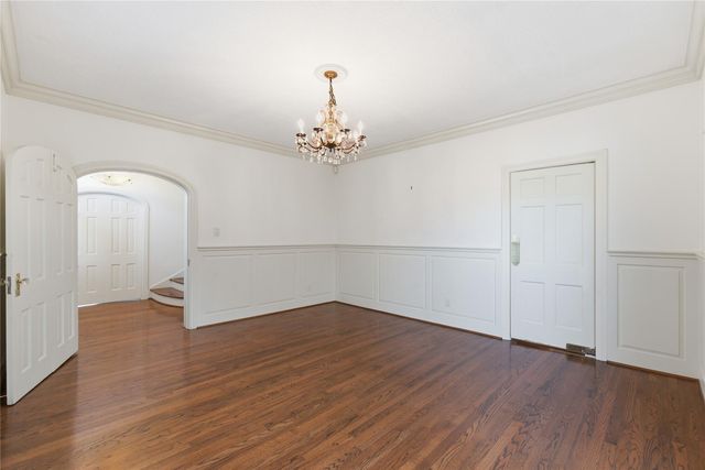 6666 Fairfield Street, Houston, TX 77023