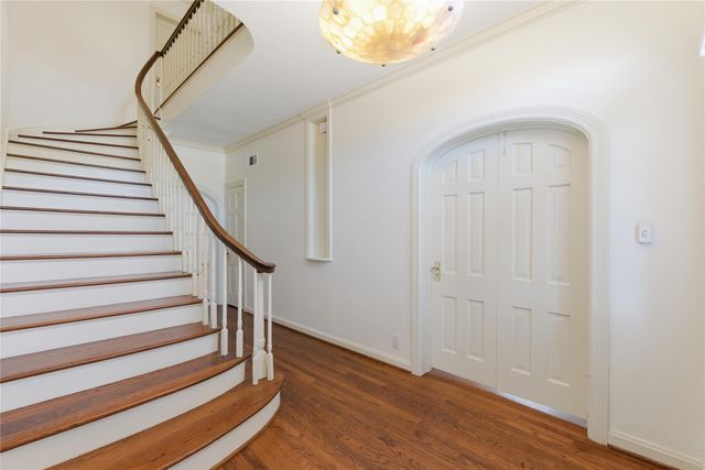 6666 Fairfield Street, Houston, TX 77023