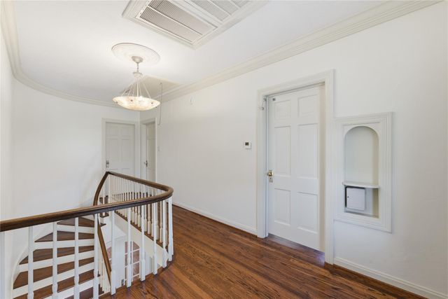 6666 Fairfield Street, Houston, TX 77023