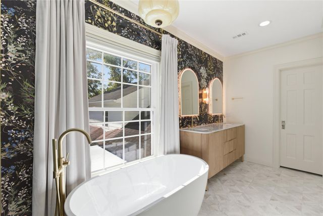 6666 Fairfield Street, Houston, TX 77023