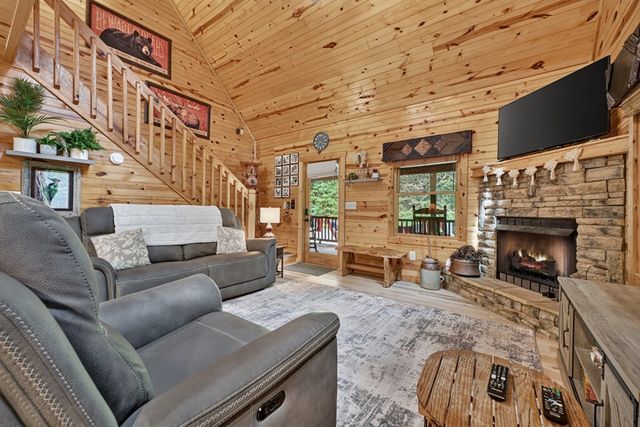 171 Mountain Lake Drive, Blue Ridge, GA 30513