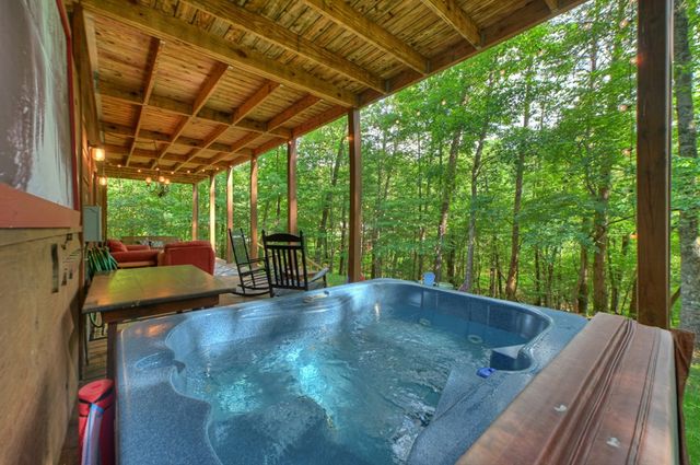 171 Mountain Lake Drive, Blue Ridge, GA 30513