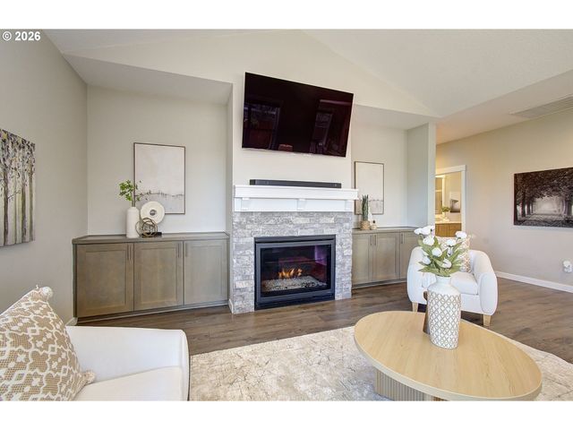 16393 KITTY HAWK Ave, Oregon City, OR 97045