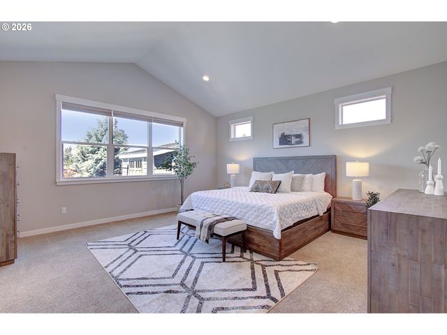 16393 KITTY HAWK Ave, Oregon City, OR 97045