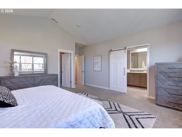 16393 KITTY HAWK Ave, Oregon City, OR 97045