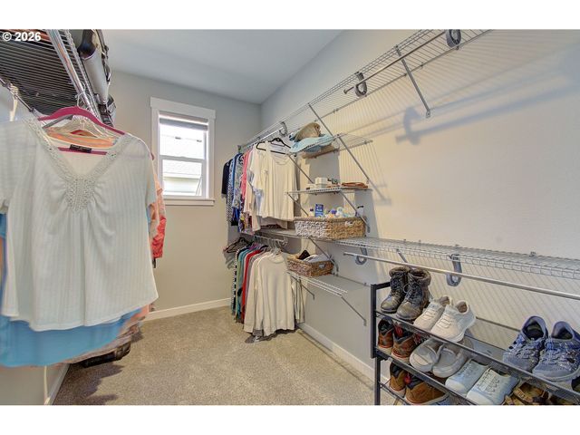 16393 KITTY HAWK Ave, Oregon City, OR 97045