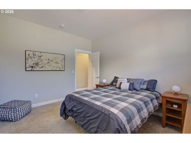 16393 KITTY HAWK Ave, Oregon City, OR 97045