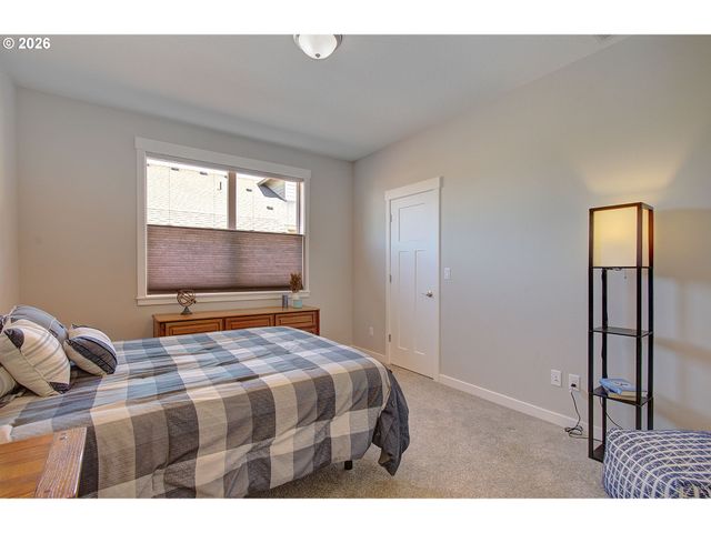 16393 KITTY HAWK Ave, Oregon City, OR 97045