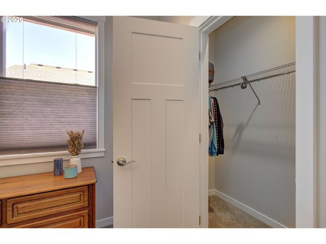 16393 KITTY HAWK Ave, Oregon City, OR 97045