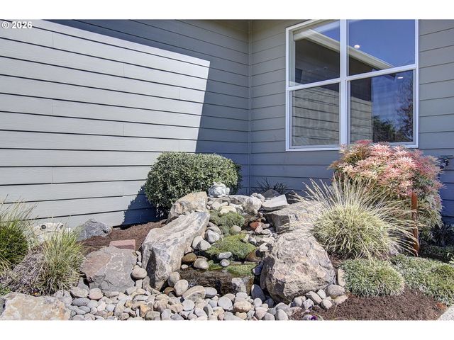 16393 KITTY HAWK Ave, Oregon City, OR 97045