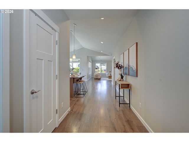 16393 KITTY HAWK Ave, Oregon City, OR 97045