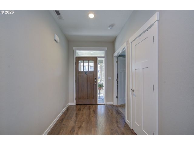 16393 KITTY HAWK Ave, Oregon City, OR 97045