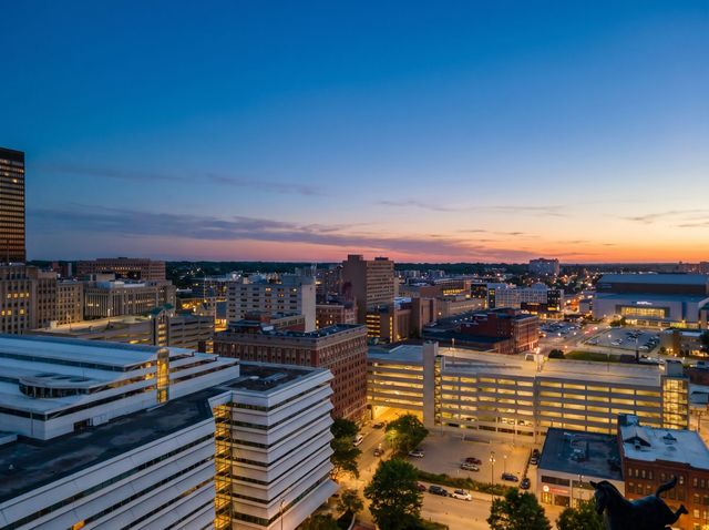 300 Walnut Street 2205, Des Moines, IA 50309