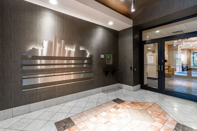 300 Walnut Street 2205, Des Moines, IA 50309