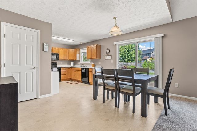 1560 Adamsmoor Drive, Waynesville, OH 45068