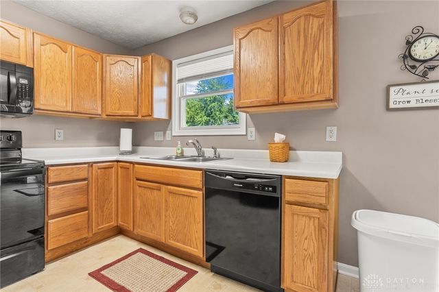 1560 Adamsmoor Drive, Waynesville, OH 45068