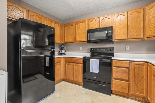 1560 Adamsmoor Drive, Waynesville, OH 45068