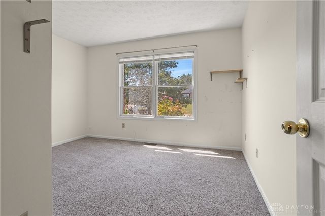 1560 Adamsmoor Drive, Waynesville, OH 45068