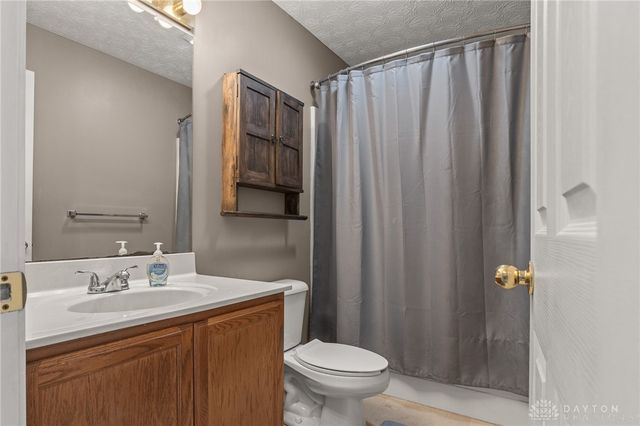 1560 Adamsmoor Drive, Waynesville, OH 45068
