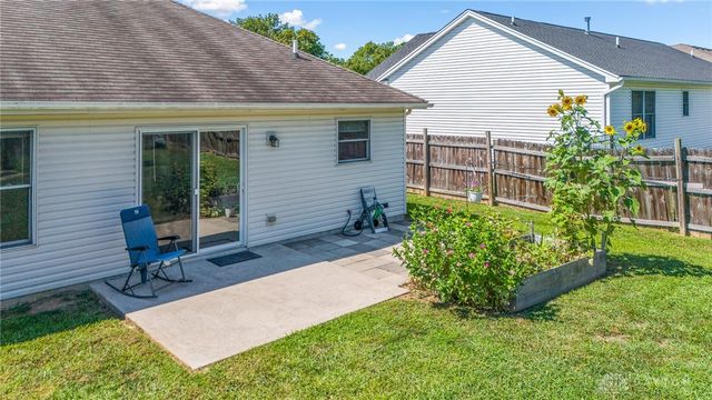 1560 Adamsmoor Drive, Waynesville, OH 45068