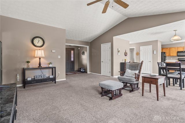 1560 Adamsmoor Drive, Waynesville, OH 45068
