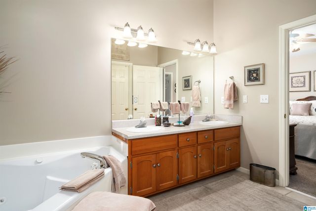 533 HACKBERRY RIDGE COVE, Birmingham, AL 35226
