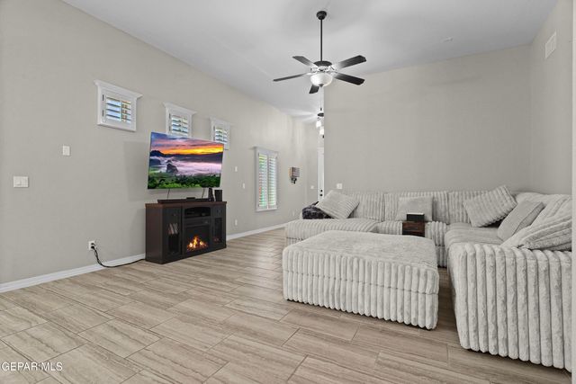 788 PONTOP HALL Street, El Paso, TX 79928