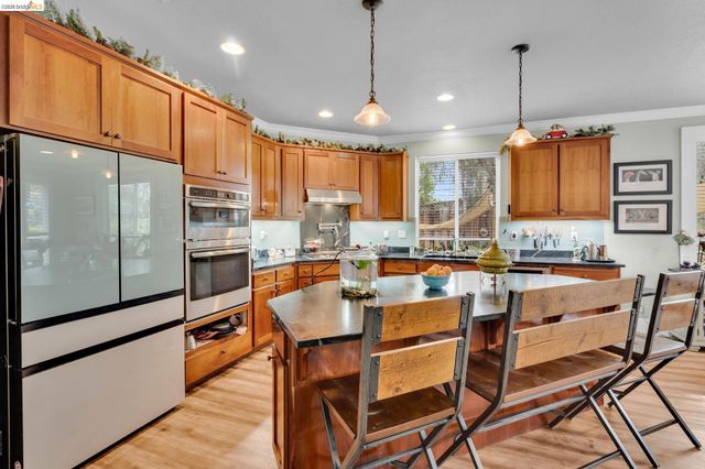 10 Kali Ct, Oakley, CA 94561