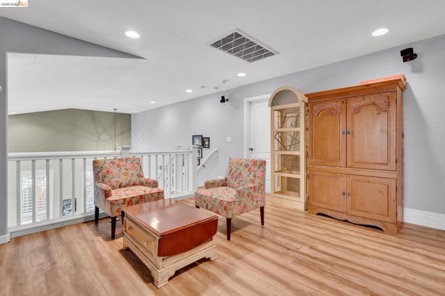 10 Kali Ct, Oakley, CA 94561